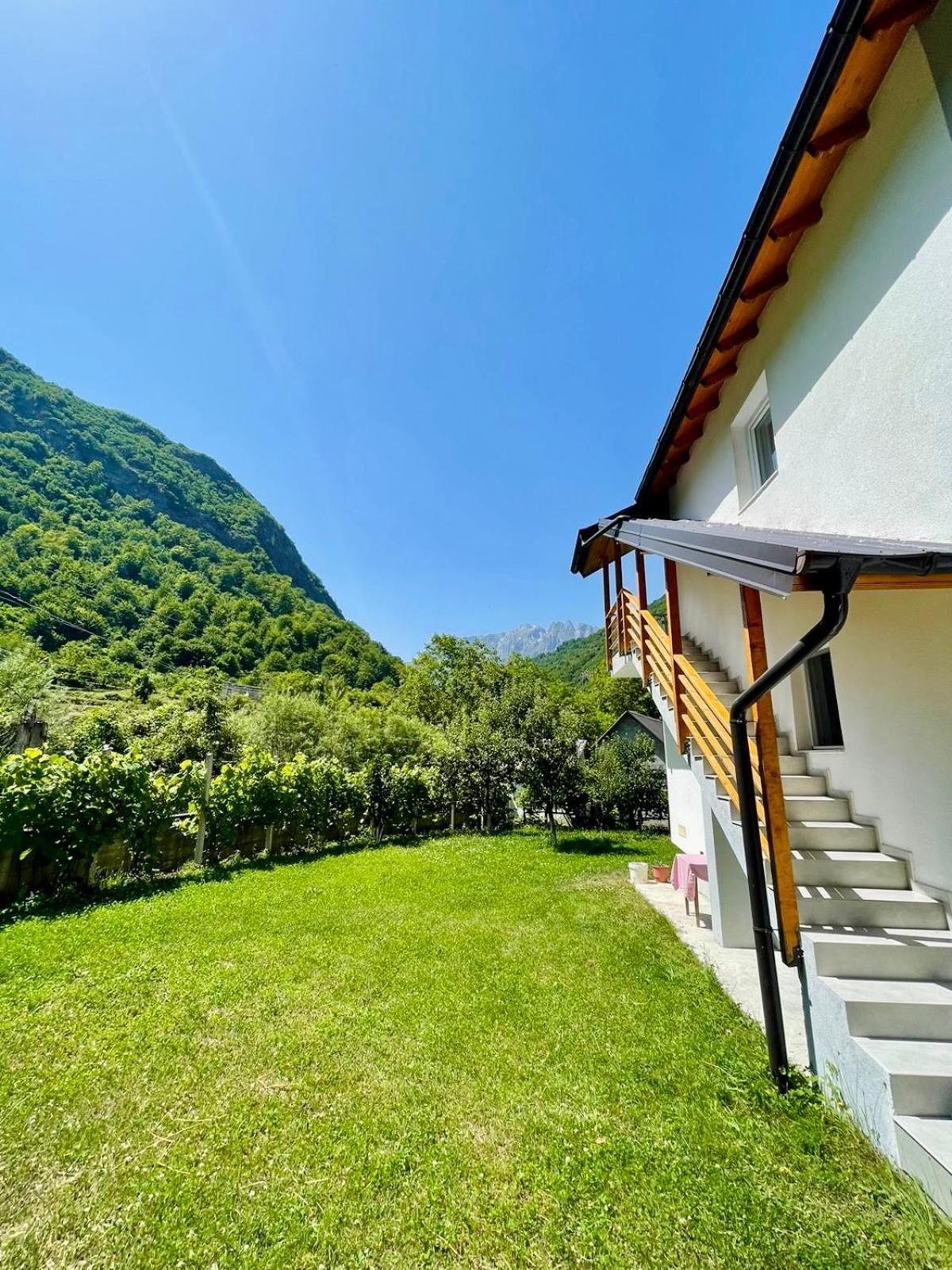 Hotel Mountain Oasis à Valbone Extérieur photo