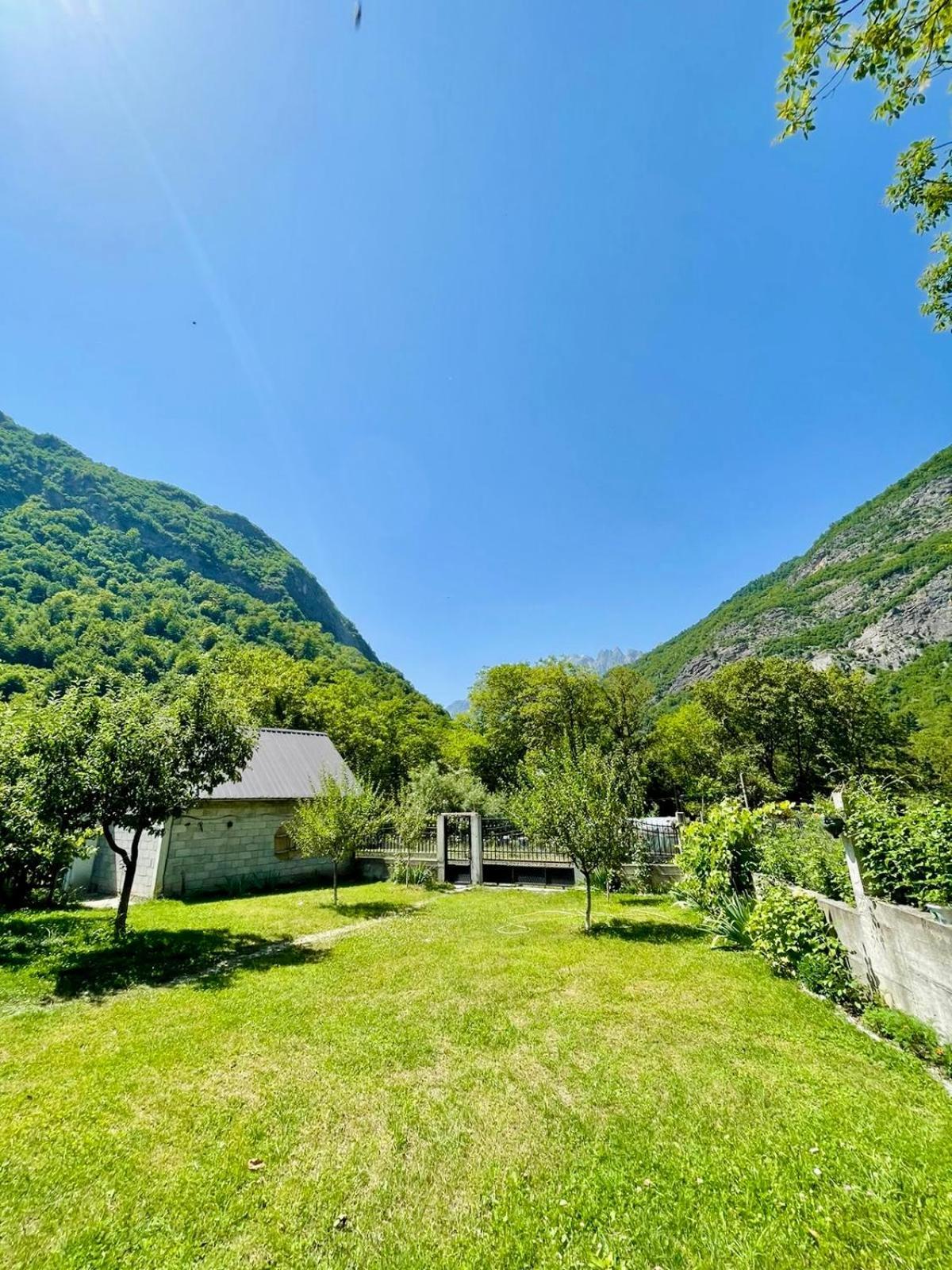Hotel Mountain Oasis à Valbone Extérieur photo