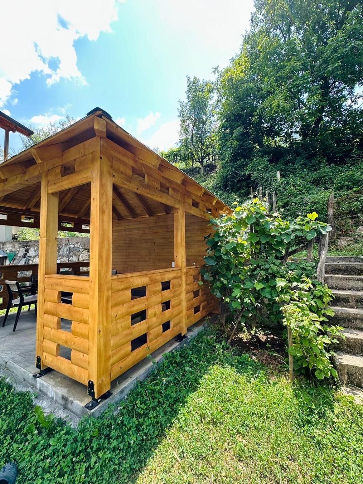 Hotel Mountain Oasis à Valbone Extérieur photo